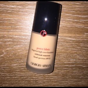Giorgio Armani Power Fabric foundation